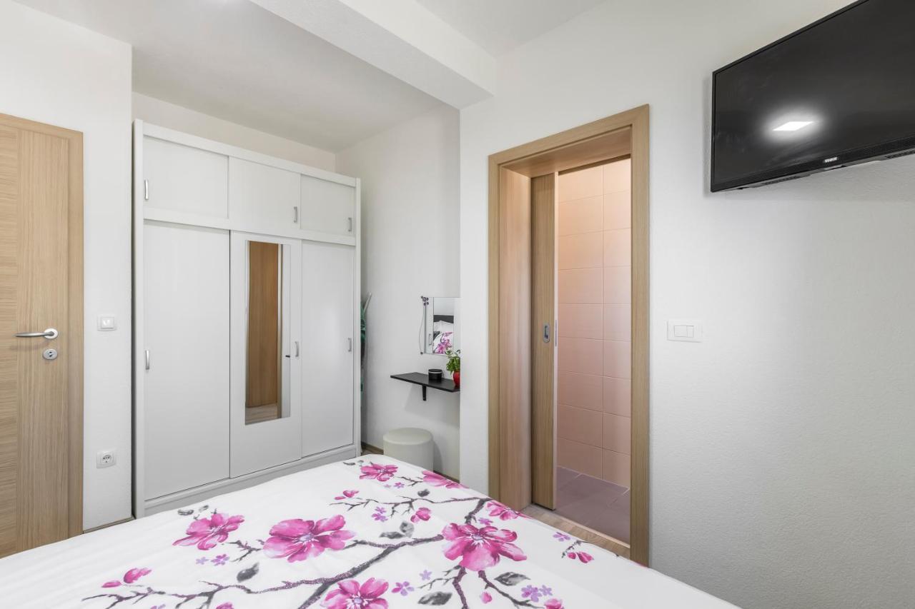 Apart Sa Terasom 250M Od Plaze,Parking,Wi Fi,Rostilj Трогир Екстериор снимка