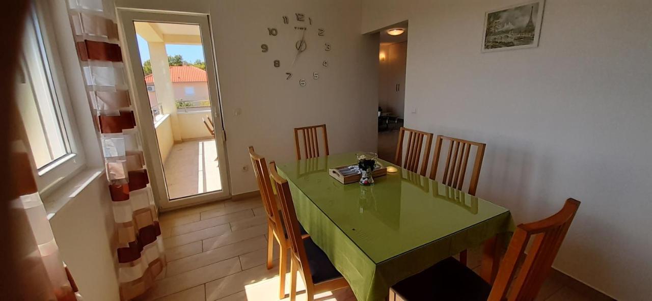 Apart Sa Terasom 250M Od Plaze,Parking,Wi Fi,Rostilj Трогир Екстериор снимка