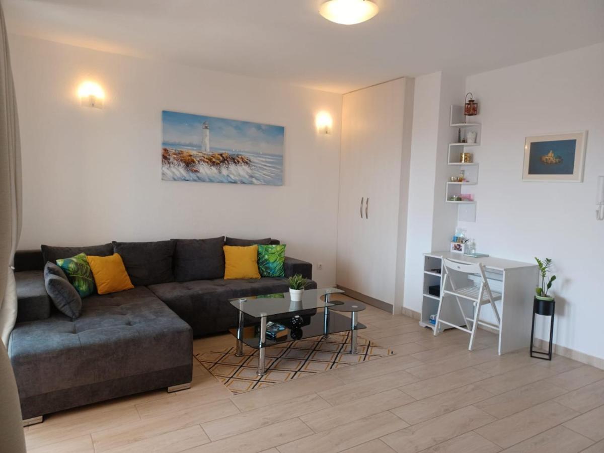 Apart Sa Terasom 250M Od Plaze,Parking,Wi Fi,Rostilj Трогир Екстериор снимка