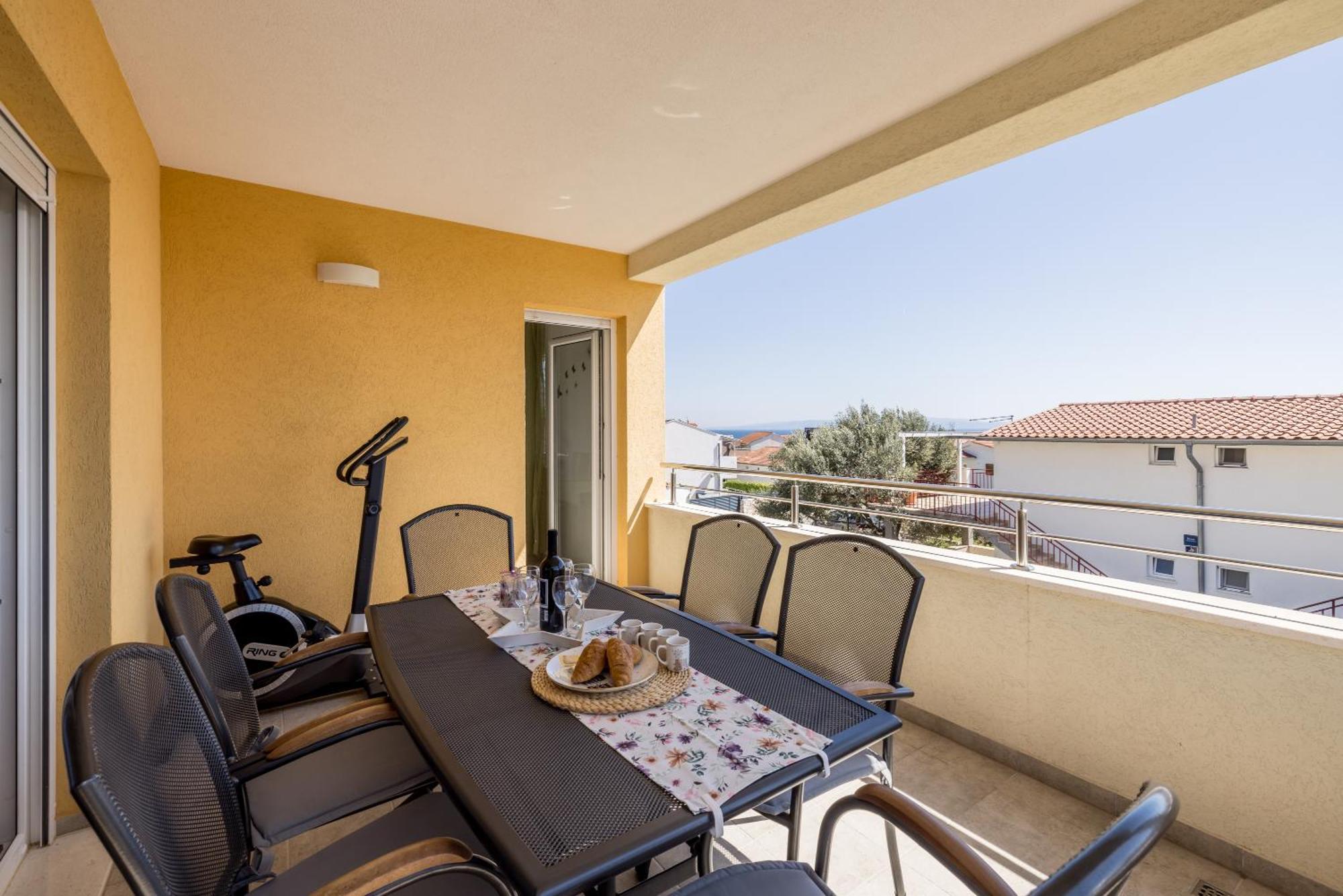 Apart Sa Terasom 250M Od Plaze,Parking,Wi Fi,Rostilj Трогир Екстериор снимка